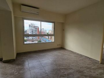 Departamento 2 amb. con pileta en Villa del Parque