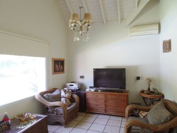 VENTA Casa 5 ambientes c/pileta en Los Cardales