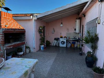 VENTA CASA c/COMERCIO BANFIELD ESTE APTO CREDITO