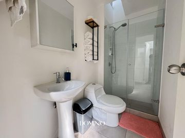 Casa de playa en alquiler nueva y totalmente amoblada en Puerto viejo KM. 70