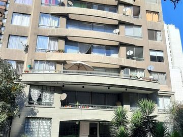 Departamento en Venta en Cerca de metro Santa Lucía y metro Universidad Católica