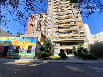 Departamento en Venta en Cerca de metro Santa Lucía y metro Universidad Católica