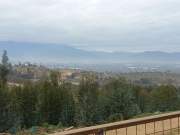 Terreno aterrazado con agua y luz en los MAITENES