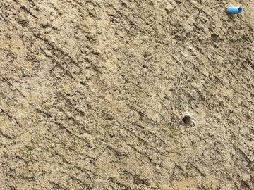Terreno aterrazado con agua y luz en los MAITENES