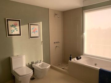 VENTA Casa en San Isidro Labrador al GOLF