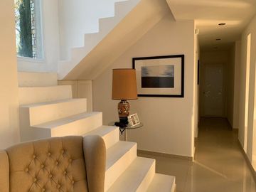 VENTA Casa en San Isidro Labrador al GOLF