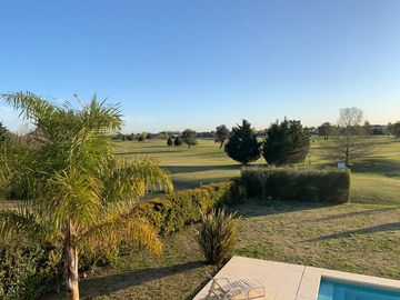 VENTA Casa en San Isidro Labrador al GOLF
