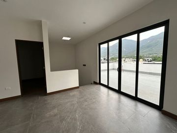 CASA EN VENTA EN LAS ESMERALDAS LOS CRISTALES CARRETERA NACIONAL