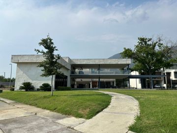 CASA EN VENTA EN LAS ESMERALDAS LOS CRISTALES CARRETERA NACIONAL