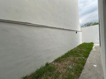 CASA EN VENTA EN LAS ESMERALDAS LOS CRISTALES CARRETERA NACIONAL