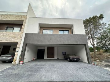 CASA EN VENTA EN LAS ESMERALDAS LOS CRISTALES CARRETERA NACIONAL