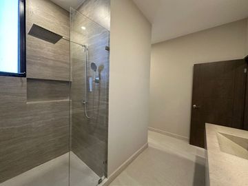CASA EN VENTA EN CARRETERA NACIONAL BOSQUES DE LAS MISIONES