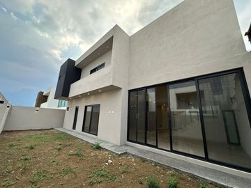 CASA EN VENTA EN CARRETERA NACIONAL BOSQUES DE LAS MISIONES