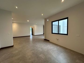 CASA EN VENTA EN LAS ESMERALDAS LOS CRISTALES CARRETERA NACIONAL