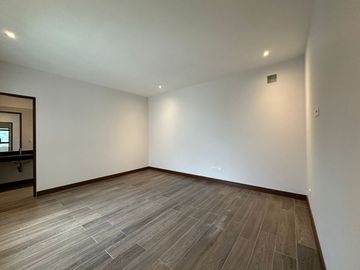 CASA EN VENTA EN LAS ESMERALDAS LOS CRISTALES CARRETERA NACIONAL