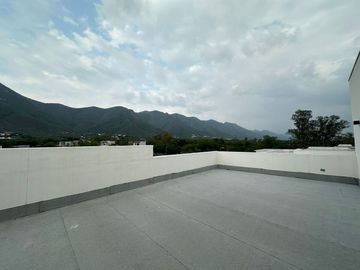 CASA EN VENTA EN LAS ESMERALDAS LOS CRISTALES CARRETERA NACIONAL