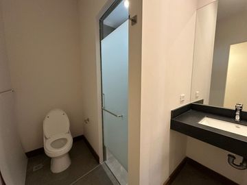CASA EN VENTA EN LAS ESMERALDAS LOS CRISTALES CARRETERA NACIONAL