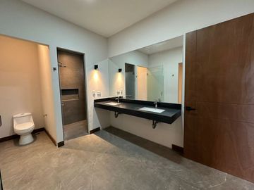 CASA EN VENTA EN LAS ESMERALDAS LOS CRISTALES CARRETERA NACIONAL