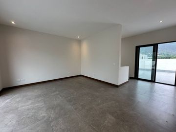 CASA EN VENTA EN LAS ESMERALDAS LOS CRISTALES CARRETERA NACIONAL