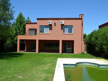 Venta casa San Isidro Labrador VILLANUEVA - APTO CREDITO