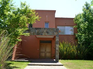 Venta casa San Isidro Labrador VILLANUEVA - APTO CREDITO