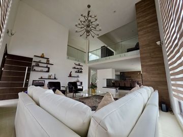 Residencia en Venta en el Mesón Calimaya