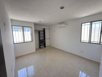 CASA EN MERIDA UBICADA EN LAS AMERICAS