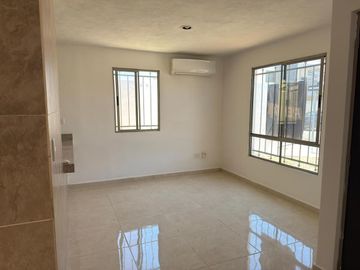 CASA EN MERIDA UBICADA EN LAS AMERICAS