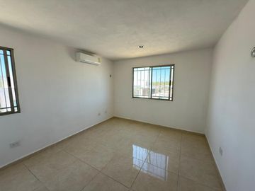 CASA EN MERIDA UBICADA EN LAS AMERICAS