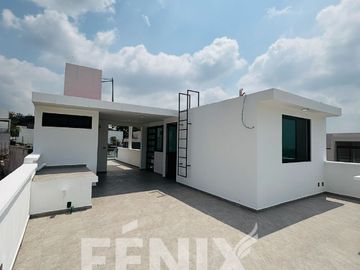 Casa en venta en zona Ánimas- Acabados premium y habitación en planta baja