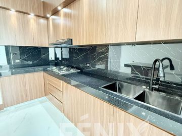 Casa en venta en zona Ánimas- Acabados premium y habitación en planta baja