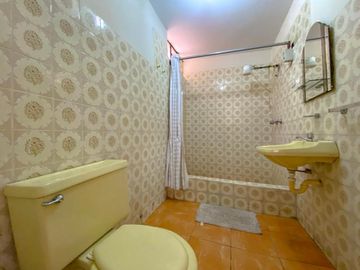 Venta De Casa En Urb. Prolongacion Benavides-Surco