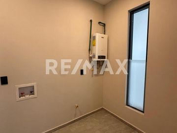 Casa en Venta en Valle Imperial - (3)