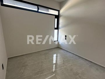 Casa en Venta en Valle Imperial - (3)
