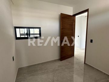 Casa en Venta en Valle Imperial - (3)