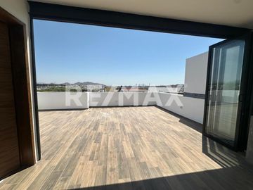 Casa en Venta en Valle Imperial - (3)