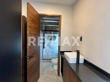 Casa en Venta en Valle Imperial - (3)