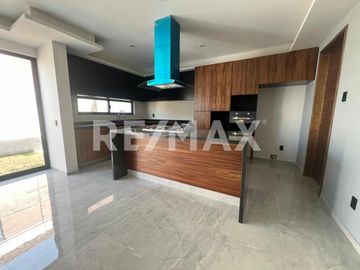 Casa en Venta en Valle Imperial - (3)
