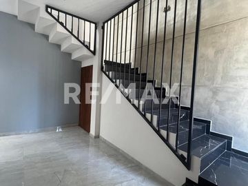 Casa en Venta en Valle Imperial - (3)