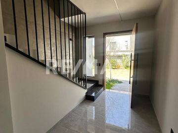 Casa en Venta en Valle Imperial - (3)