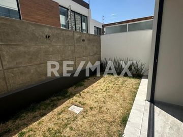 Casa en Venta en Valle Imperial - (3)