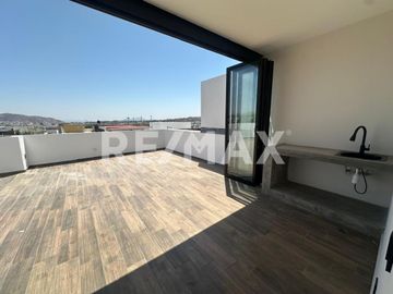 Casa en Venta en Valle Imperial - (3)