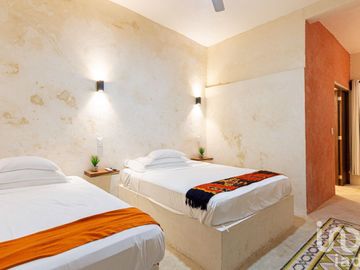 Oportunidad para inversionistas: Casa en Venta en centro histórico de Merida funcionando como hostal.