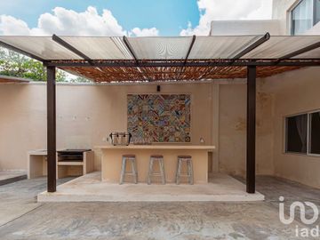 Oportunidad para inversionistas: Casa en Venta en centro histórico de Merida funcionando como hostal.