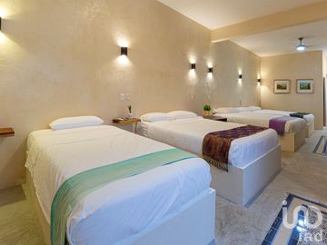 Oportunidad para inversionistas: Casa en Venta en centro histórico de Merida funcionando como hostal.