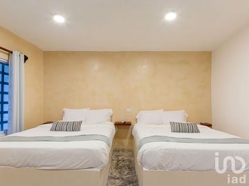 Oportunidad para inversionistas: Casa en Venta en centro histórico de Merida funcionando como hostal.