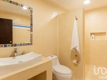 Oportunidad para inversionistas: Casa en Venta en centro histórico de Merida funcionando como hostal.