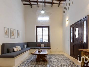 Oportunidad para inversionistas: Casa en Venta en centro histórico de Merida funcionando como hostal.