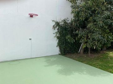 VENTA CASA 4 DORMITORIOS, CADA UNO CON BAÑO,  EN CUMBAYA