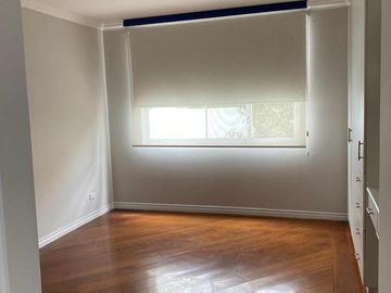 VENTA CASA 4 DORMITORIOS, CADA UNO CON BAÑO,  EN CUMBAYA